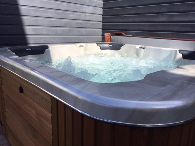Nicole Residence Avec Piscine Chauffee & Jacuzzi ซานต์-อองเดร ภายนอก รูปภาพ