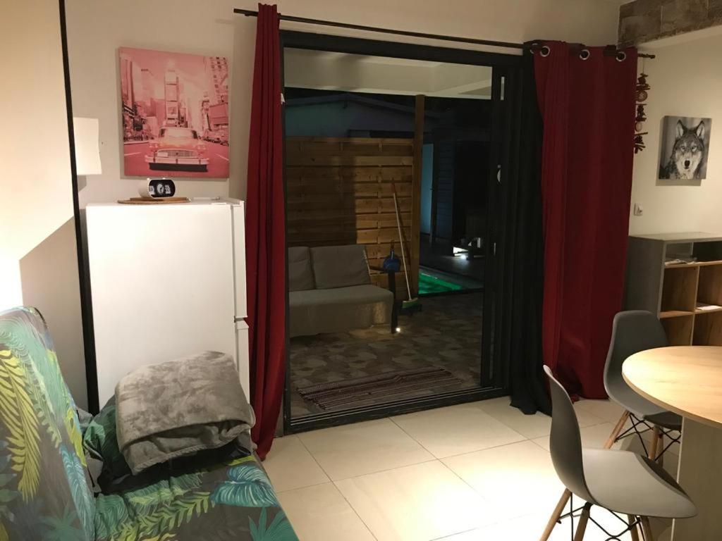 Nicole Residence Avec Piscine Chauffee & Jacuzzi ซานต์-อองเดร ภายนอก รูปภาพ