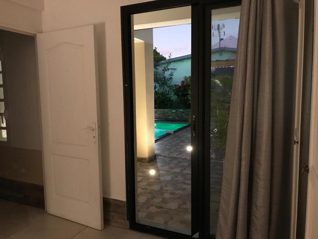 Nicole Residence Avec Piscine Chauffee & Jacuzzi ซานต์-อองเดร ภายนอก รูปภาพ